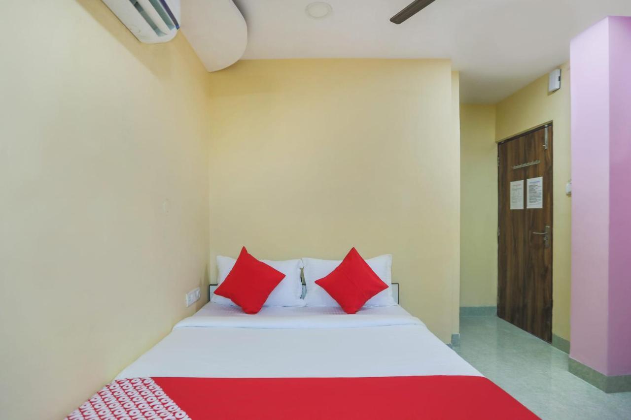 Oyo 62042 Niloy Guest House Jādabpur Esterno foto