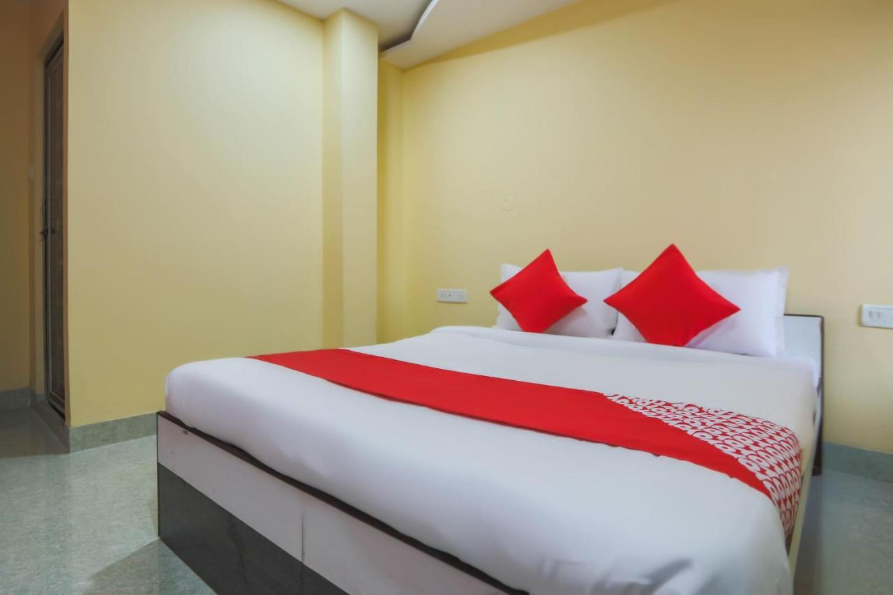 Oyo 62042 Niloy Guest House Jādabpur Esterno foto
