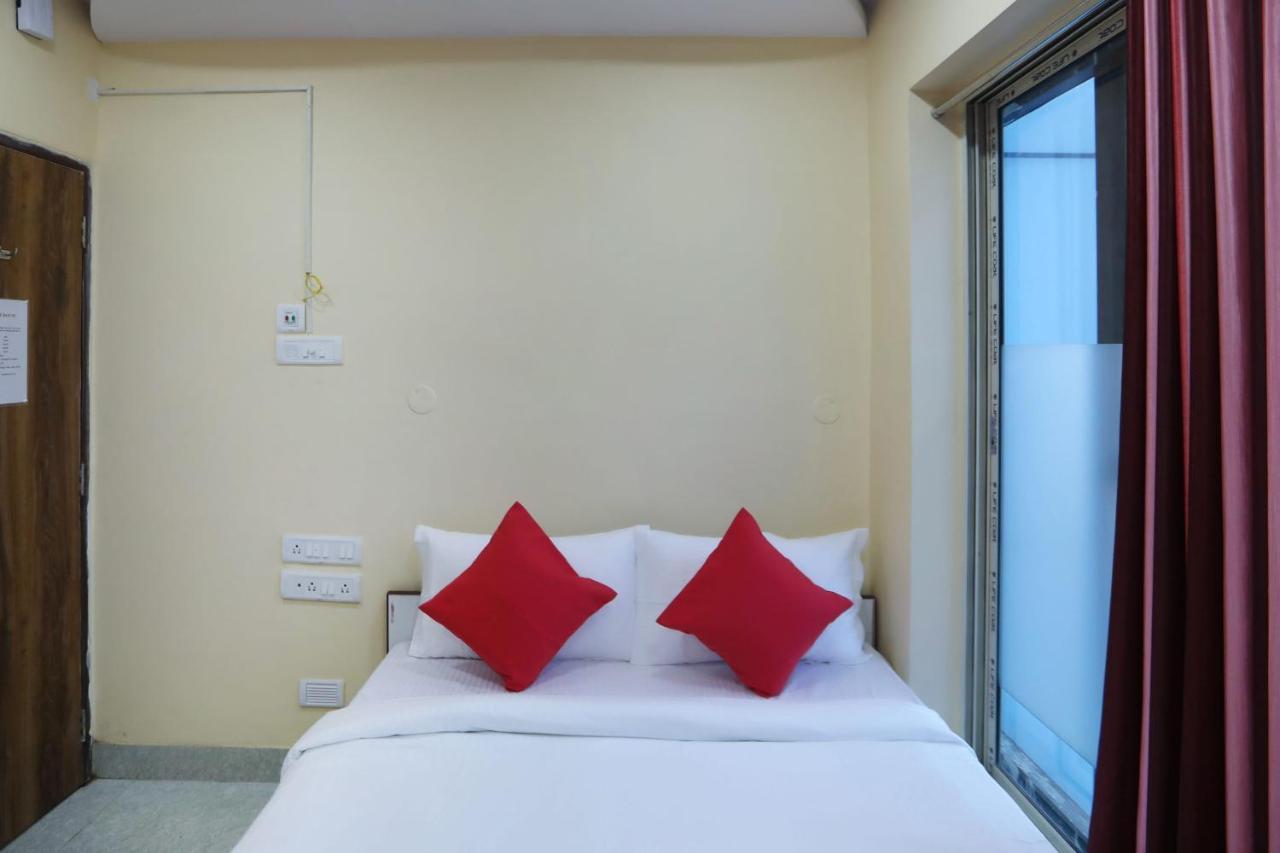 Oyo 62042 Niloy Guest House Jādabpur Esterno foto