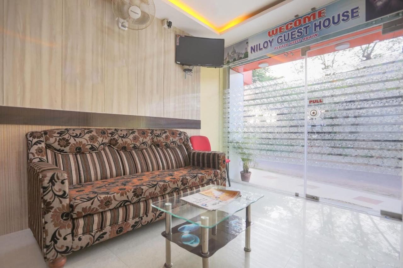 Oyo 62042 Niloy Guest House Jādabpur Esterno foto