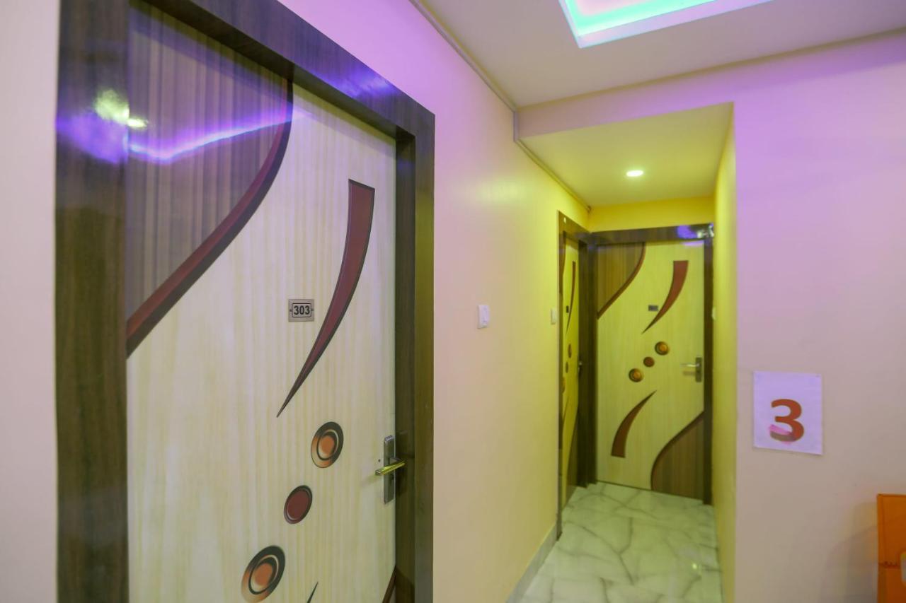 Oyo 62042 Niloy Guest House Jādabpur Esterno foto