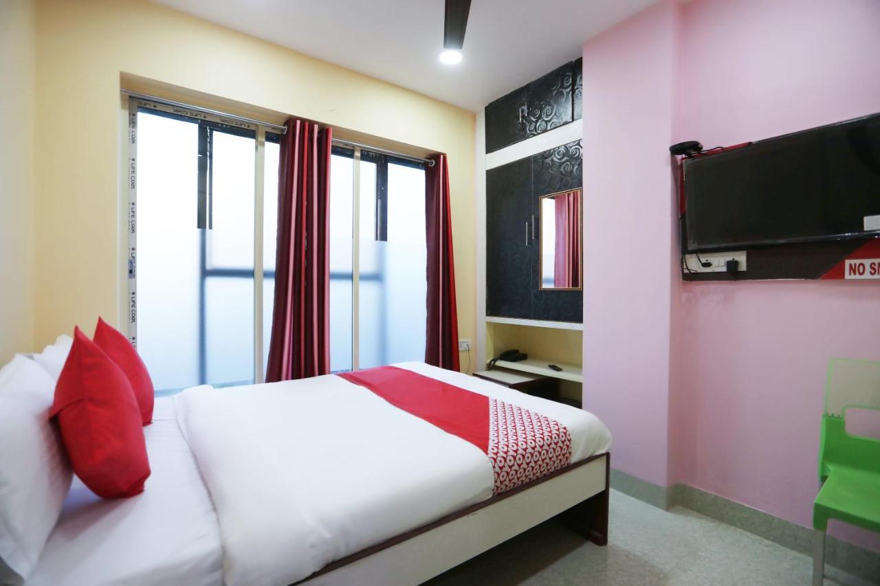 Oyo 62042 Niloy Guest House Jādabpur Esterno foto